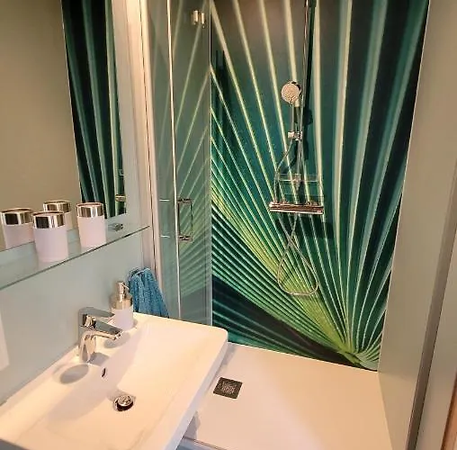 Blu בית הארחה 4*