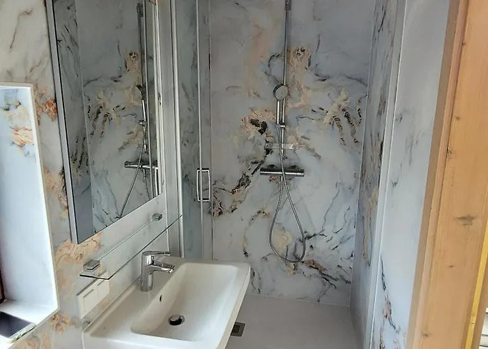 Blu בית הארחה סנט קנזיאן